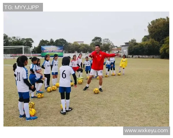 足球明星在中国的友谊与足球教学之旅探索与成长